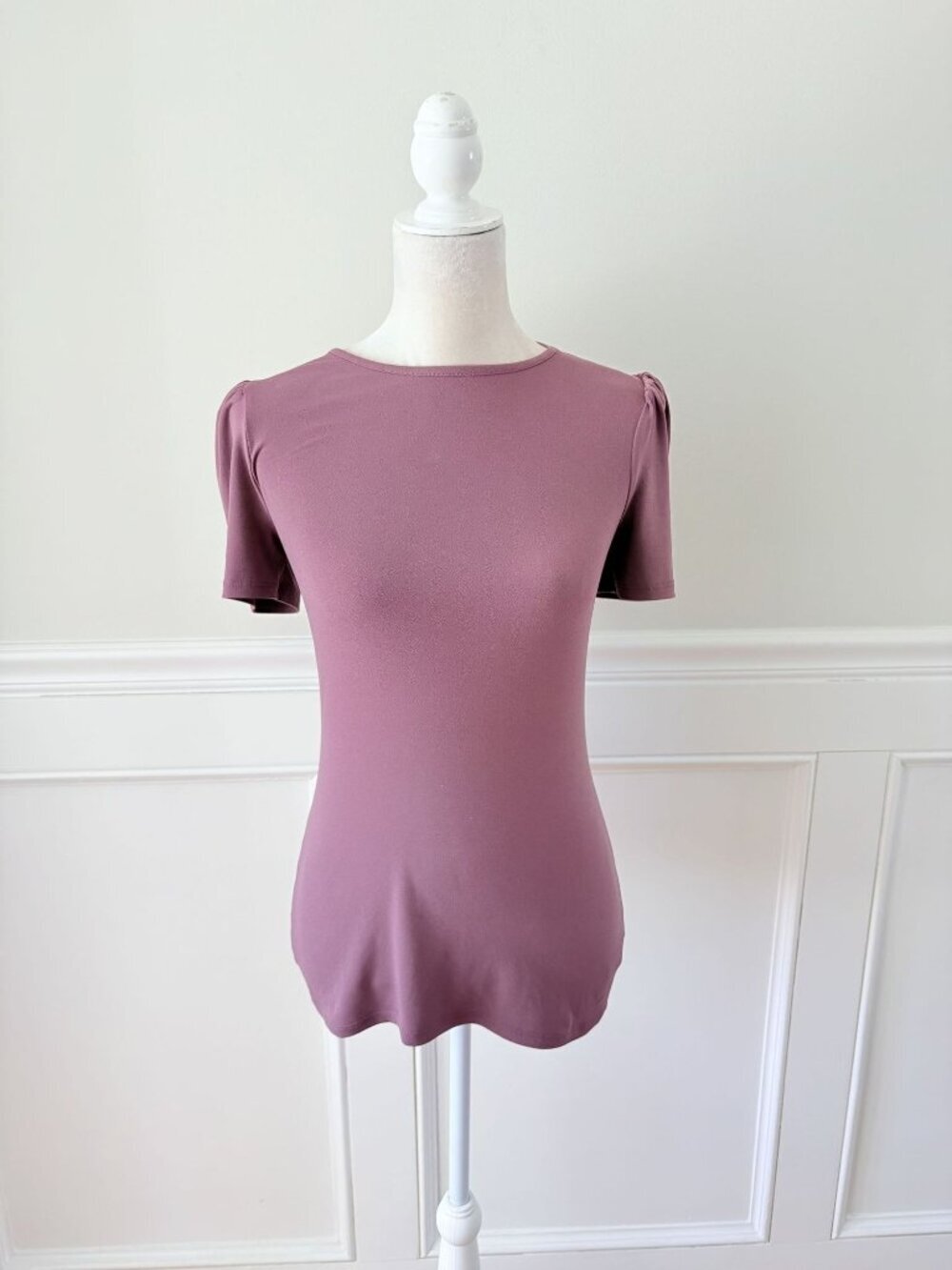 Express Dusky Purple Puff Sleeve Top With Keyhole Back Size Small
